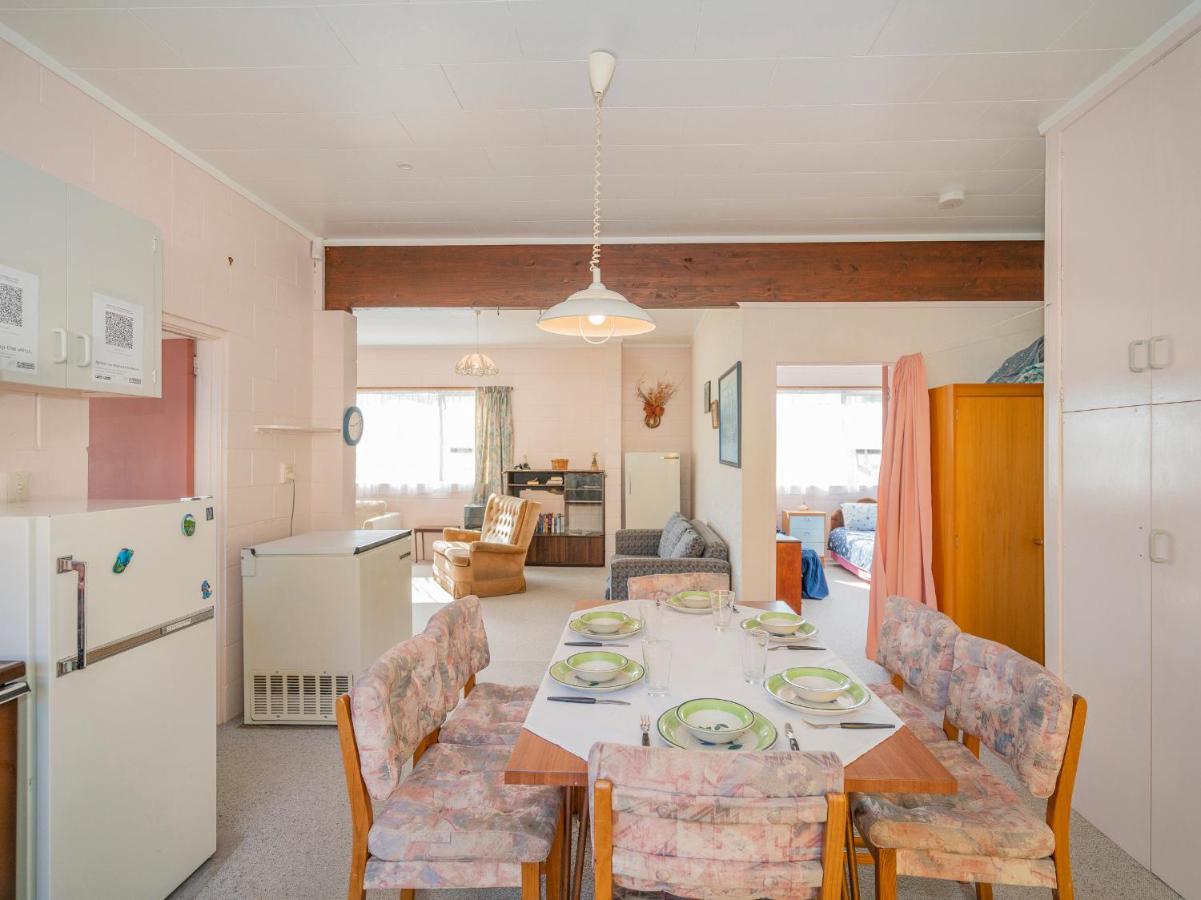 Cosy At Cooks - Cooks Beach Downstairs Unit Eksteriør billede
